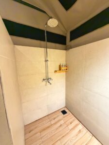 Serenity Mara Legends bathroom