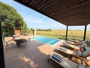 Serenity Mara pool side